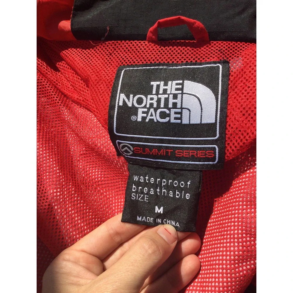The North Face medium Summit series jacket coat red black gore-tex waterproof - Picture 10 of 14